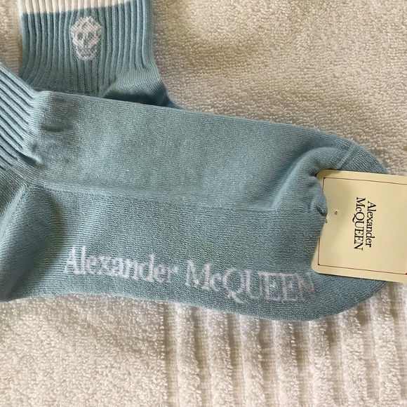 Alexander McQueen Unisex Skull Sport Socks Light Blue Striped SZ L